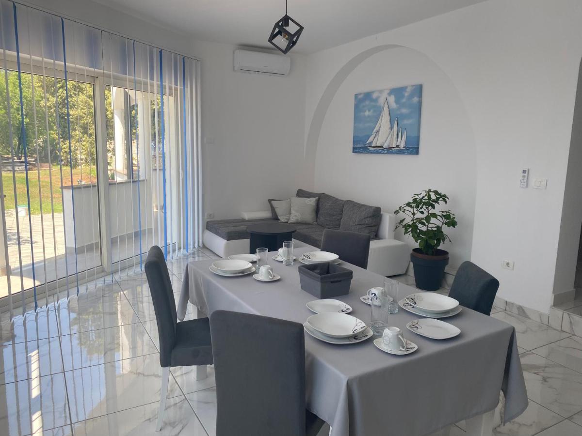 Villa Mara Пула Екстериор снимка