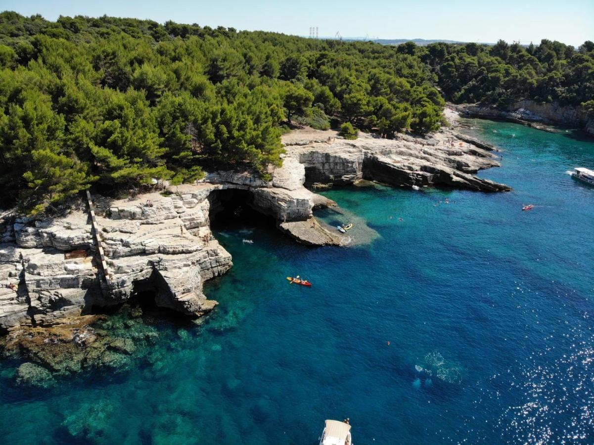 Villa Mara Пула Екстериор снимка
